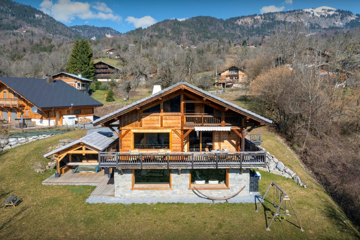 Élégant chalet toutes saisons pour 12 proche de Samoëns - OVO Network