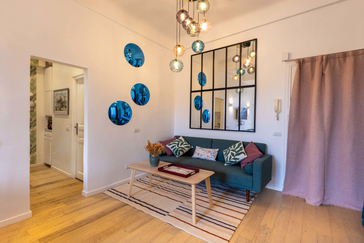  06A3 - Bel appartement au cœur du vieux Nice 