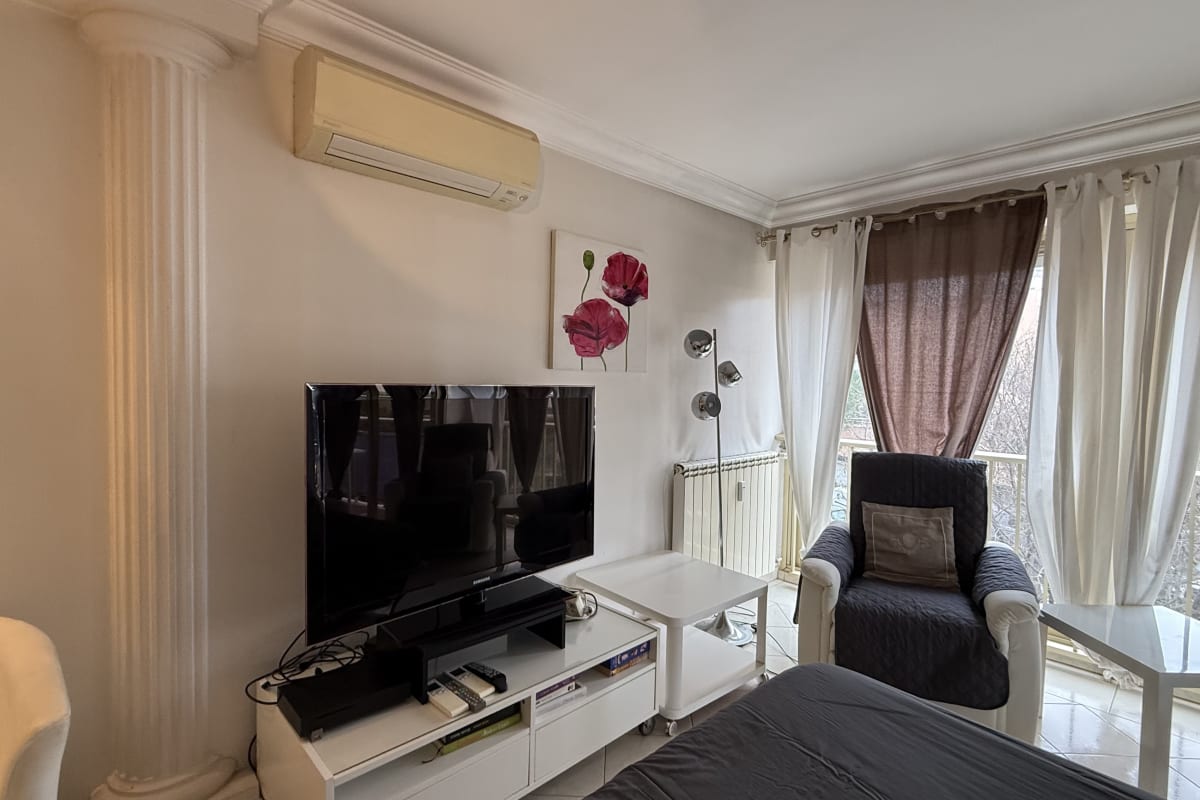 Appartement avec terrasse à 100m de la plage
