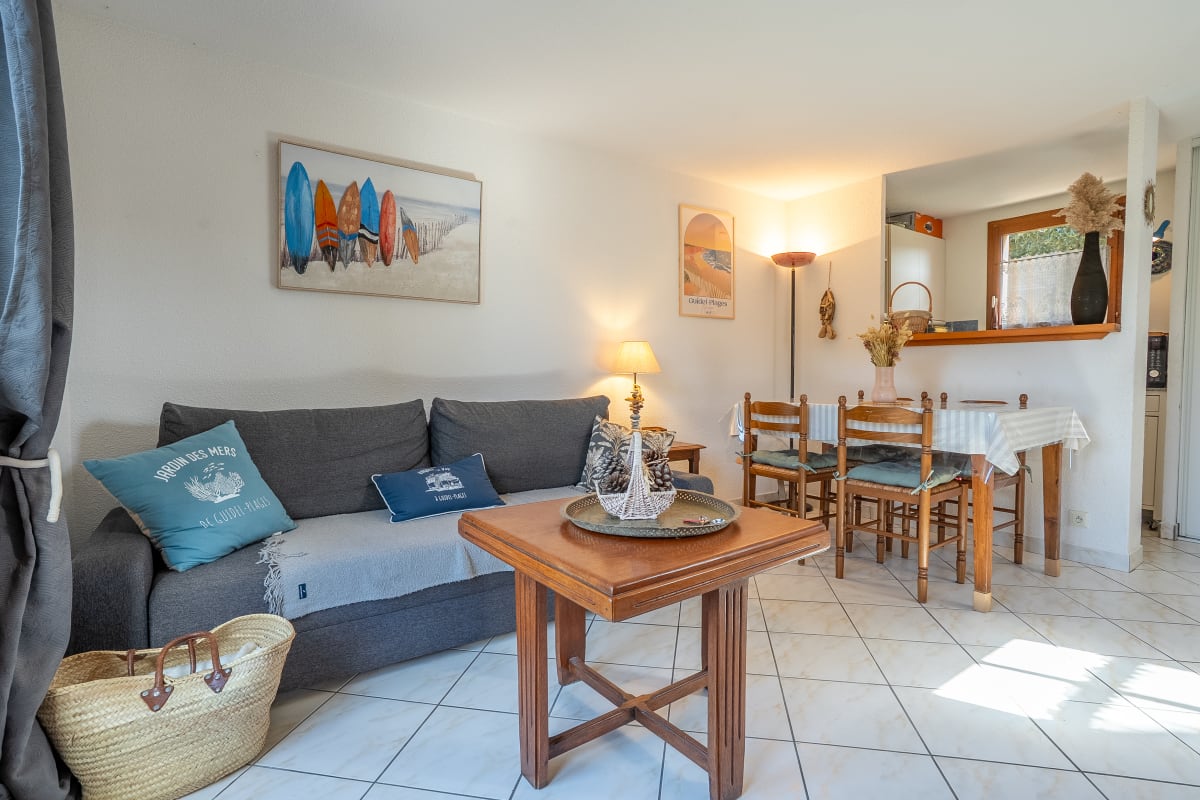 Maison Cocon aux Mégalithes avec jardin et piscine 