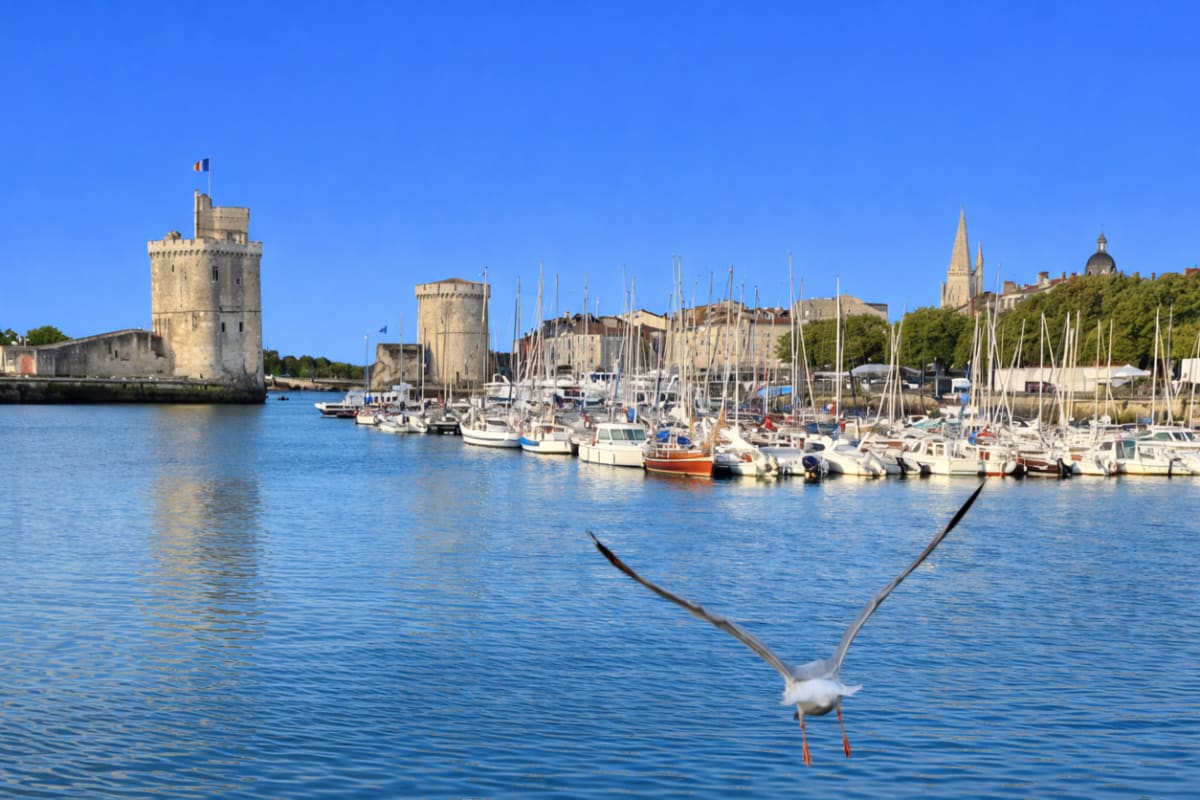 Immobilier Studio lumineux avec balcon à La Rochelle  