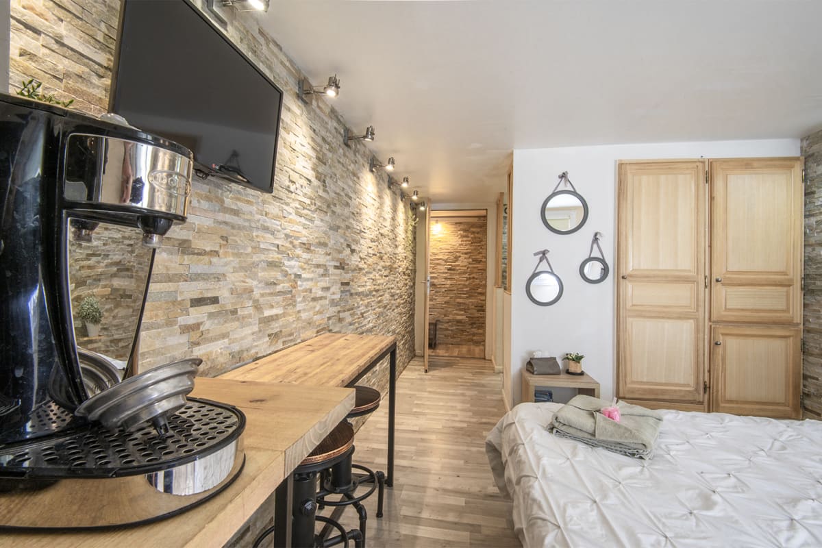  immobilier  Chambre entre le Vieux-Port, le Panier et la Gare