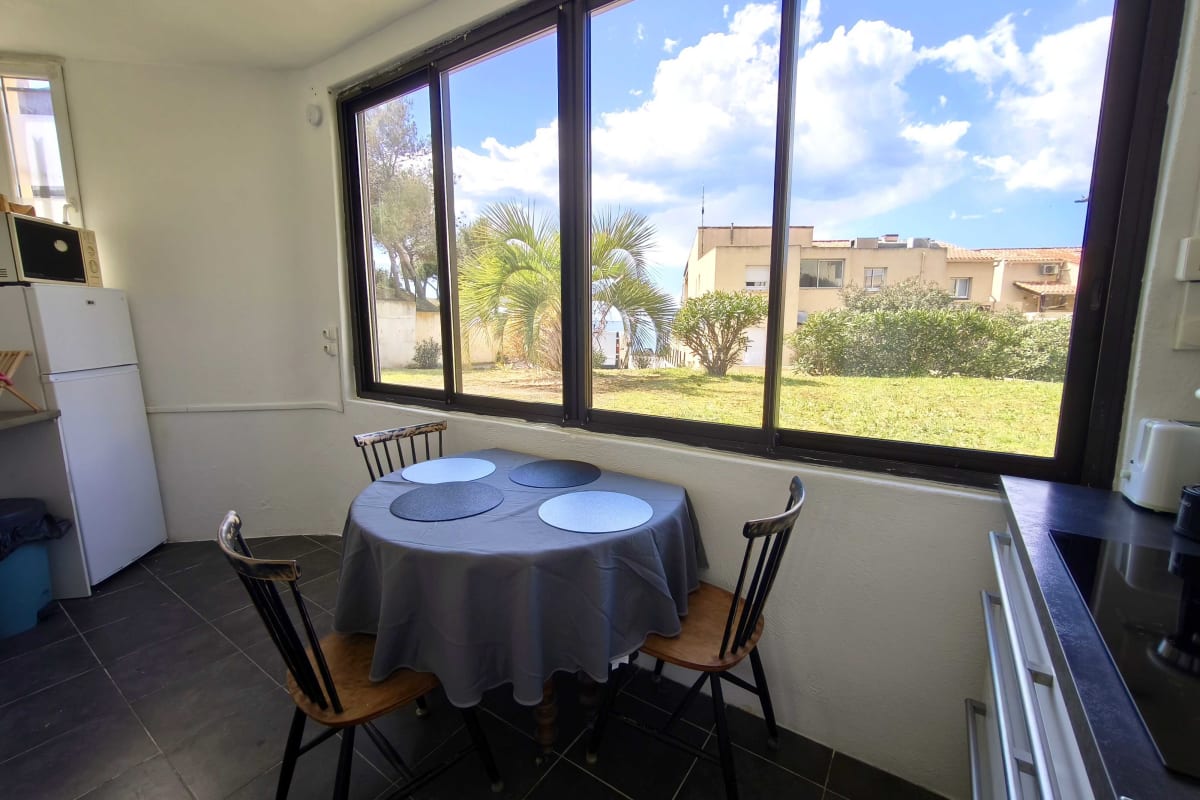 Immobilier Appartement à 100m de la mer avec terrasse  