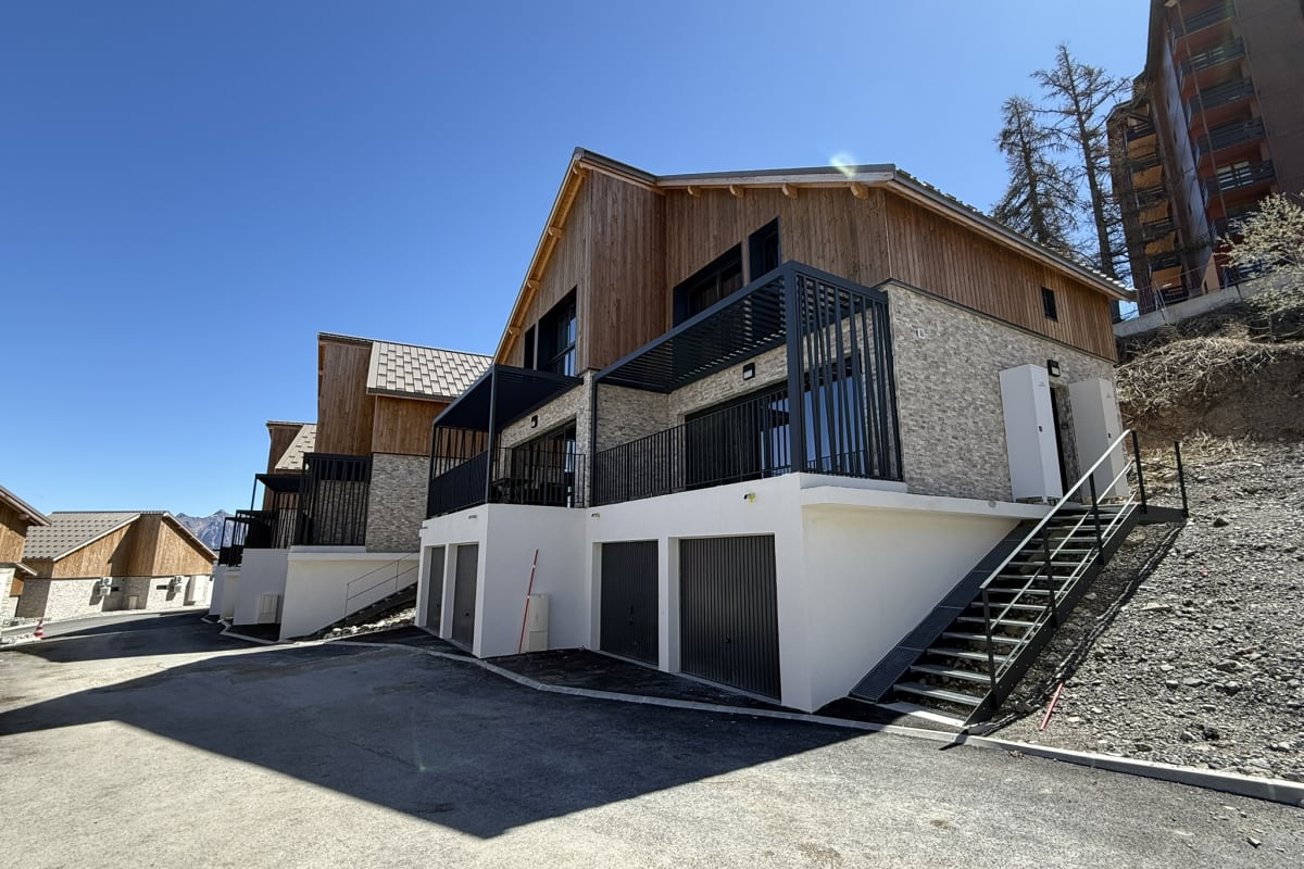  immobilier  Chalet Neuf & Cosy • 300 m des Pistes • Risoul 1850