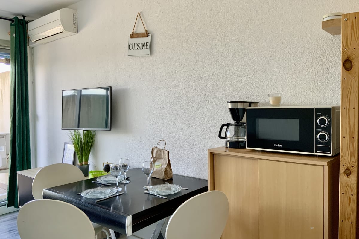 Immobilier Studio Les Jardins du Port  Port Camargue, avec piscine à 2 pas de la plage  