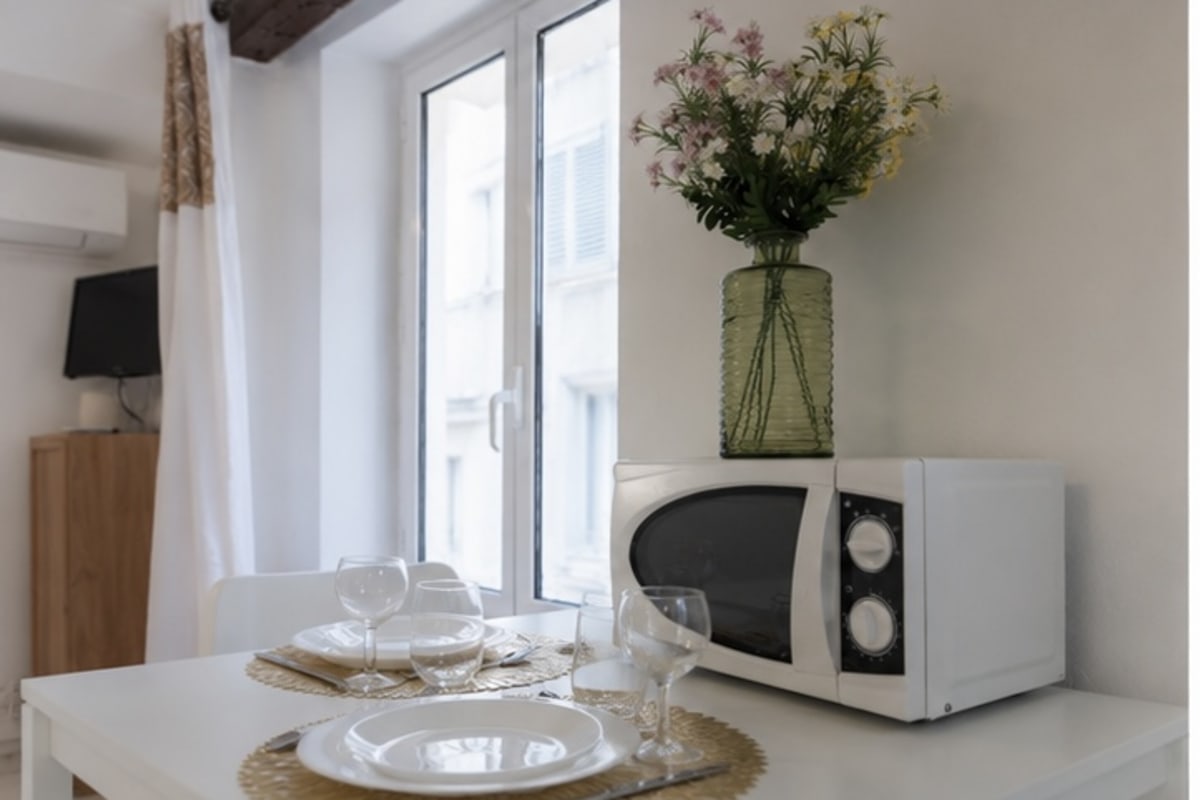  Appartement studio au cœur de Toulon pour 2 voyageurs