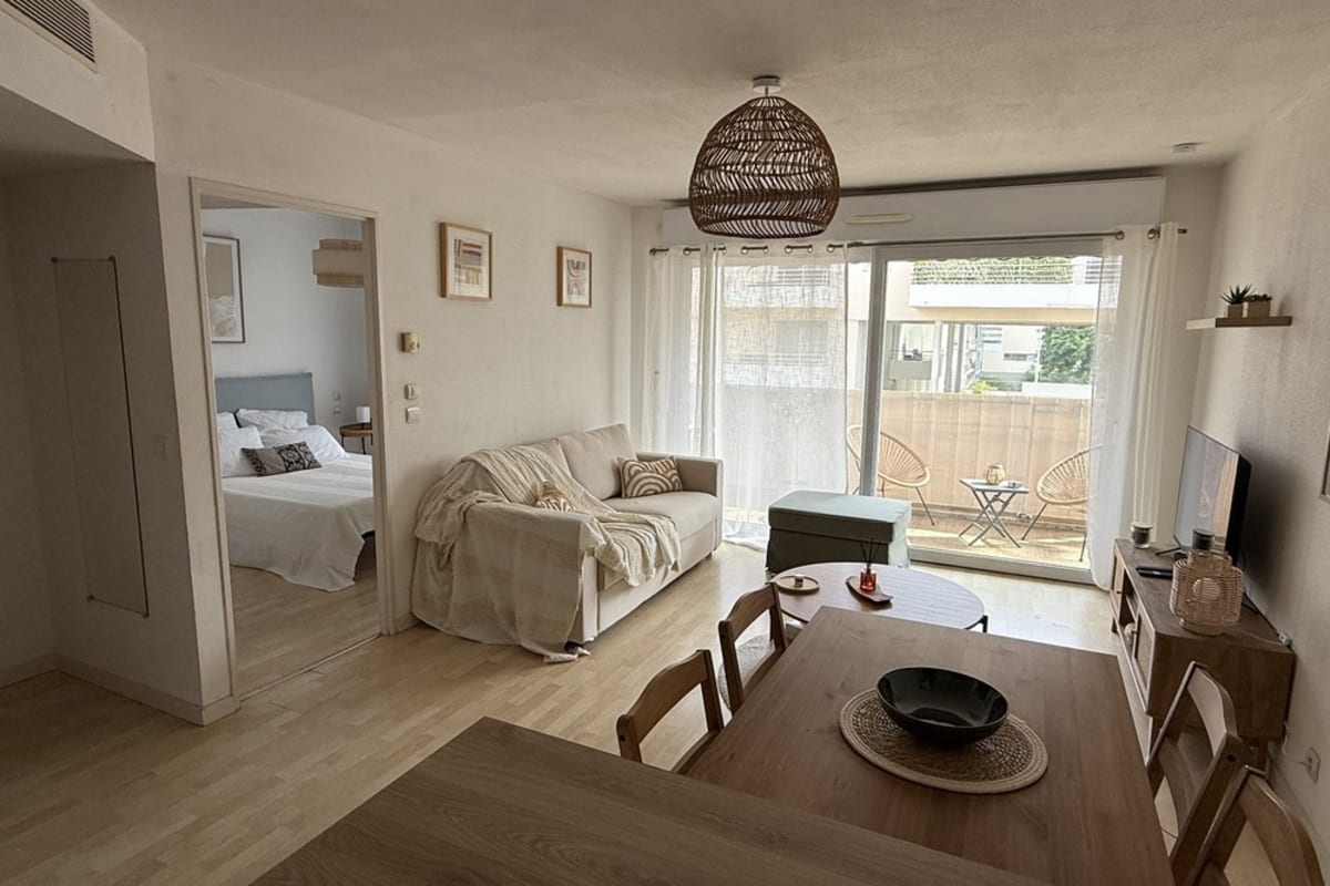 Appartement avec terrasse et piscine à La Rochelle