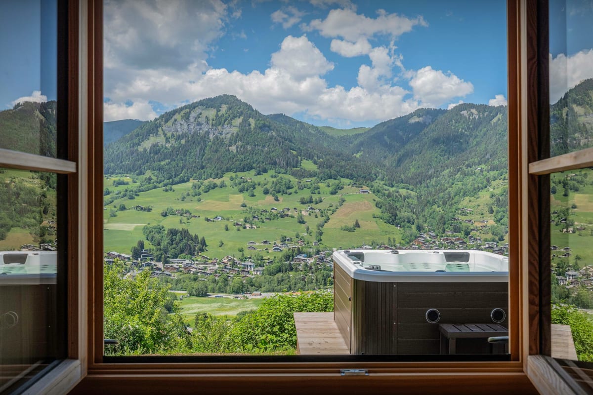 Ferme rénovée « skis aux pieds » pour 10 avec jacuzzi - OVO Network