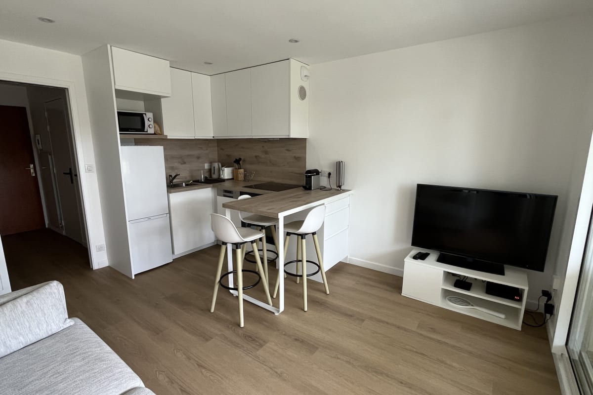 Studio avec balcon et piscine à La Baule