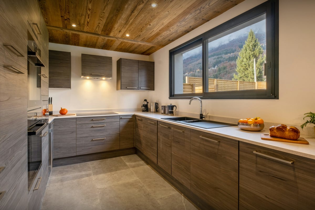 Chalet   Vacances 14p avec spa, centre du village - OVO Network