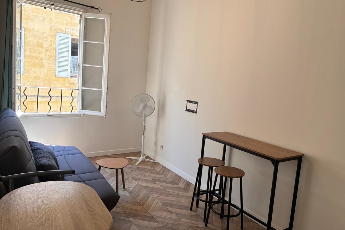  immobilier  Studio fonctionnel au cœur d’Avignon