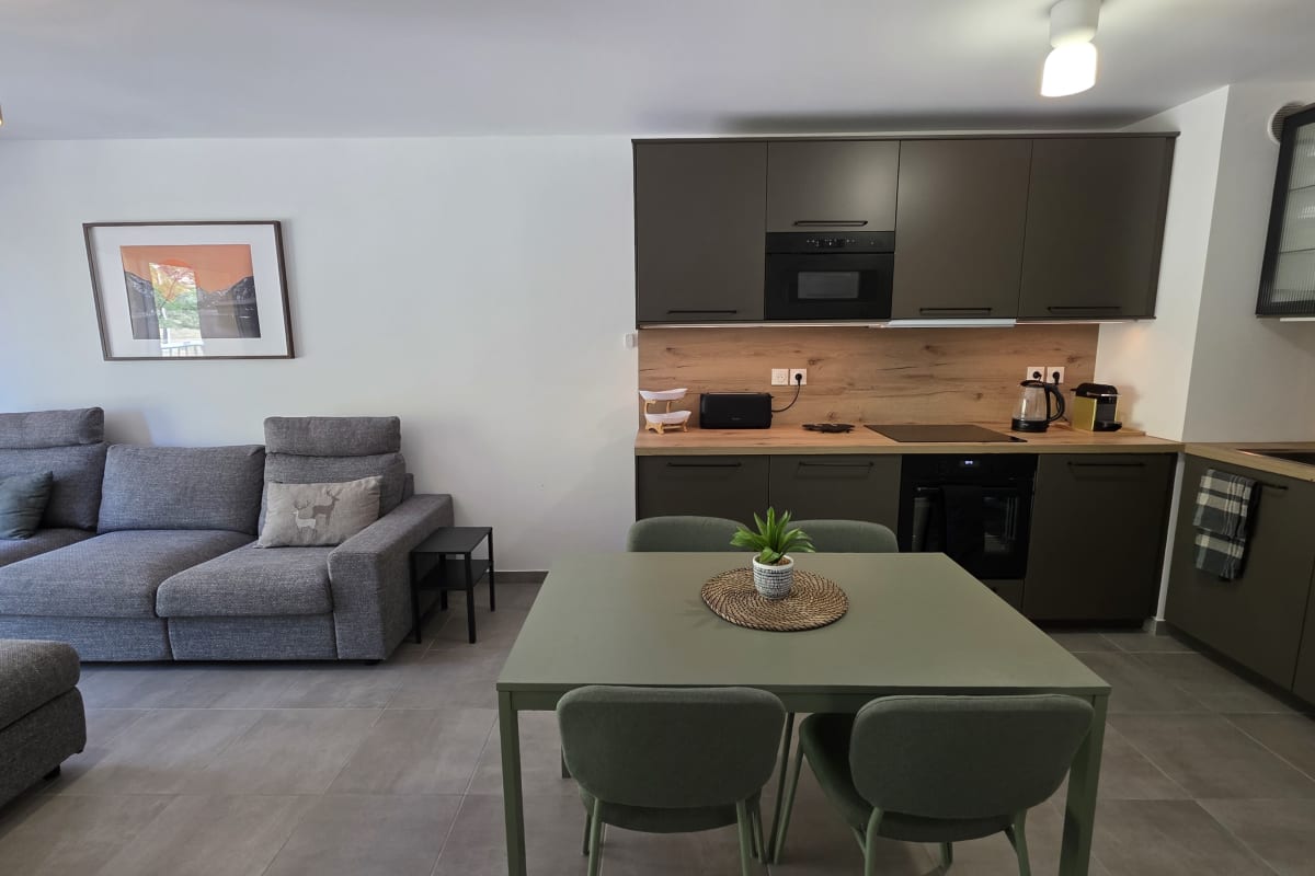  Appartement Appart moderne avec balcon et garage à Briançon