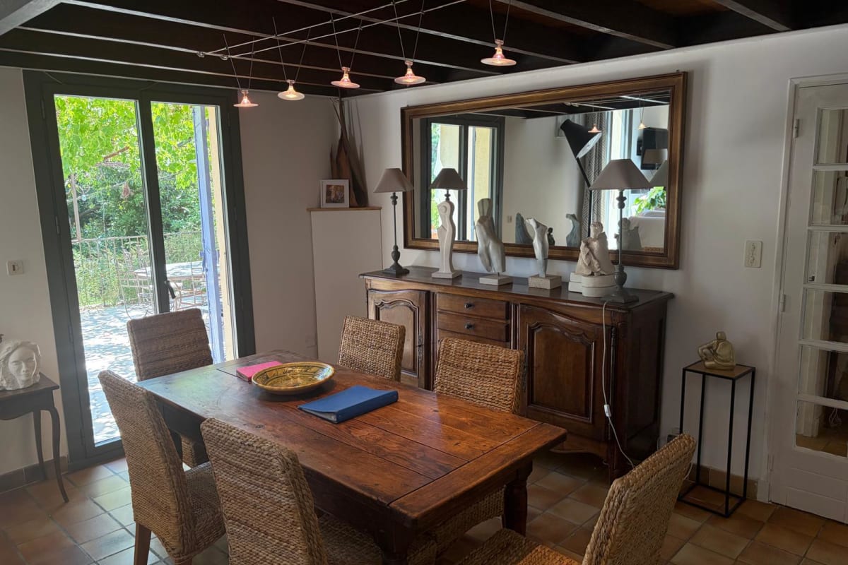  Maison avec piscine à Villeneuve-lès-Avignon 