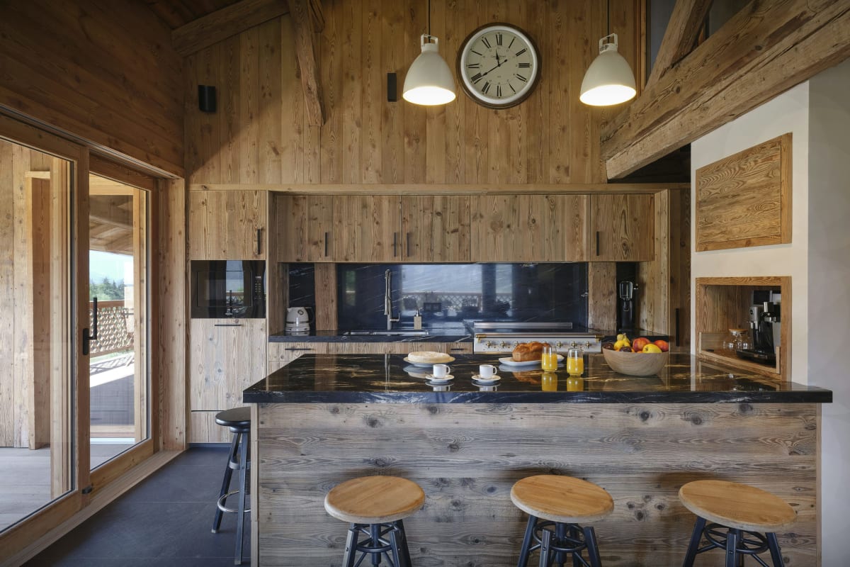 Immobilier Chalet alpin pour 11 avec sauna, jacuzzi et salle de sport - OVO Network  