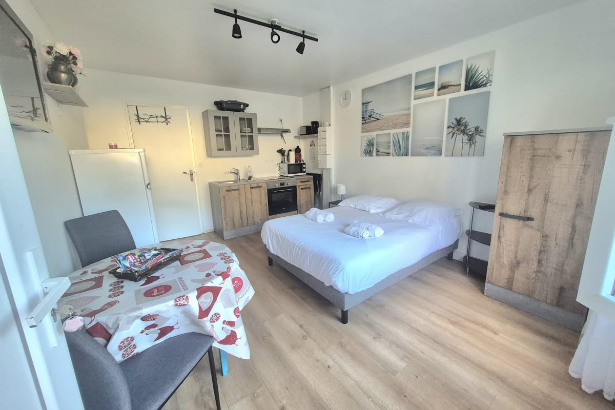  immobilier  Studio avec terrasse et barbecue, proche mer
