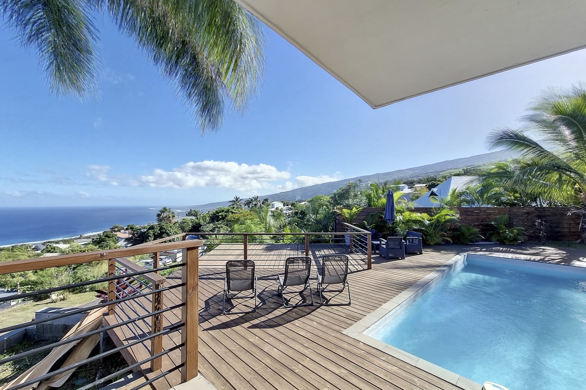 Maison Villa Thenor -Piscine et jardin -Vue mer 