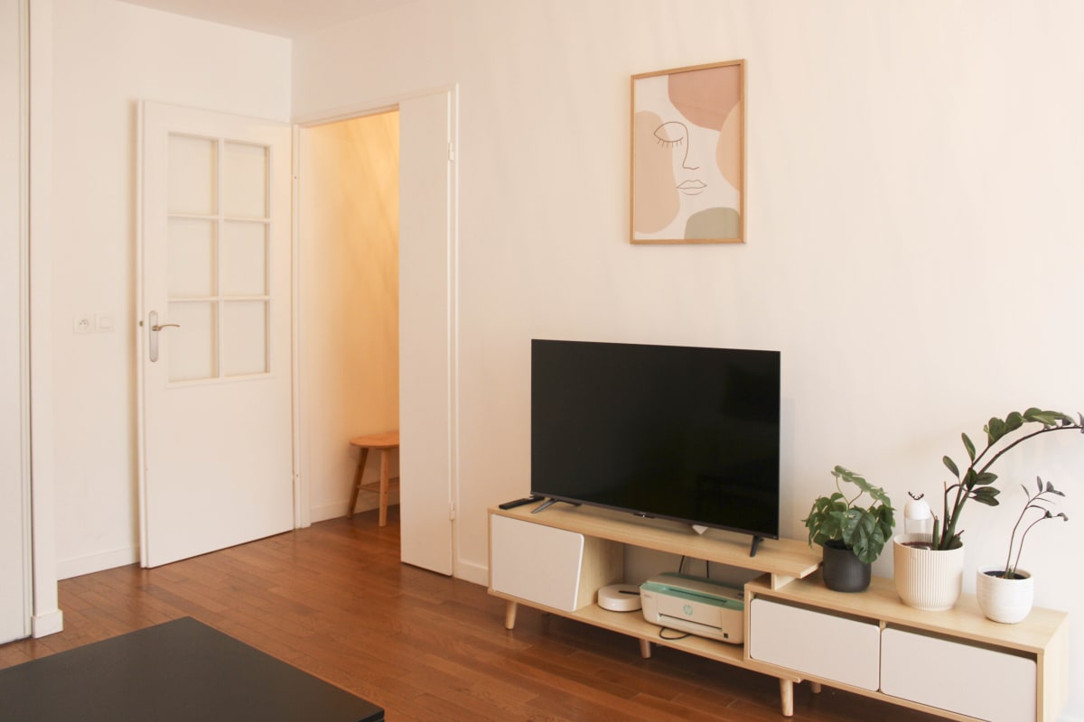  immobilier  Appartement avec balcon et parking proche métro