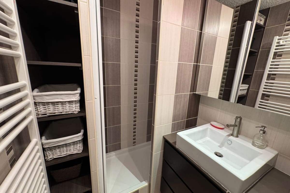  immobilier  Studio rénové 5 pers - avec balcon - Les Clématites - Risoul 1850