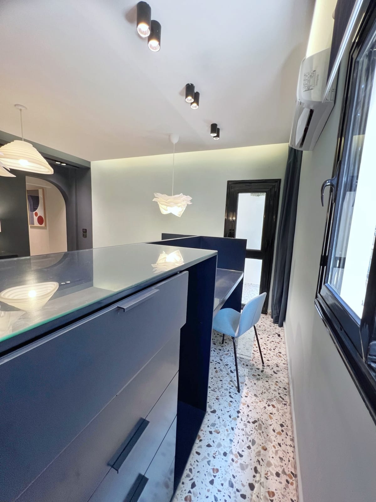 The 1 BDR Cobalt Cube| 5 min to CAI Airport — Apartment in 81 Ashbelya, Sheraton Al Matar, El Nozha, Cairo Governorate 11780, Cairo, Egypt — photo 15