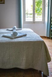 Chambre avec deux lits simples