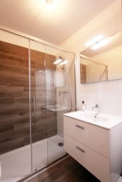 Salle de douche / Bathroom