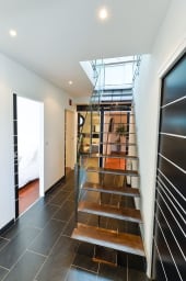 Escalier design en métal