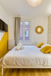 Chambre avec lit double