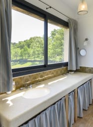 Bathroom 4 room 4