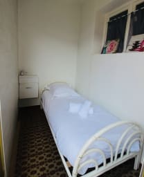 Petite chambre lit 1 personne 