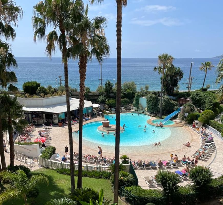 Splendide vue mer - 2 pièces confort - Piscines