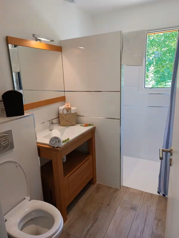 Immobilier Grange restaurée dans son airial landais  