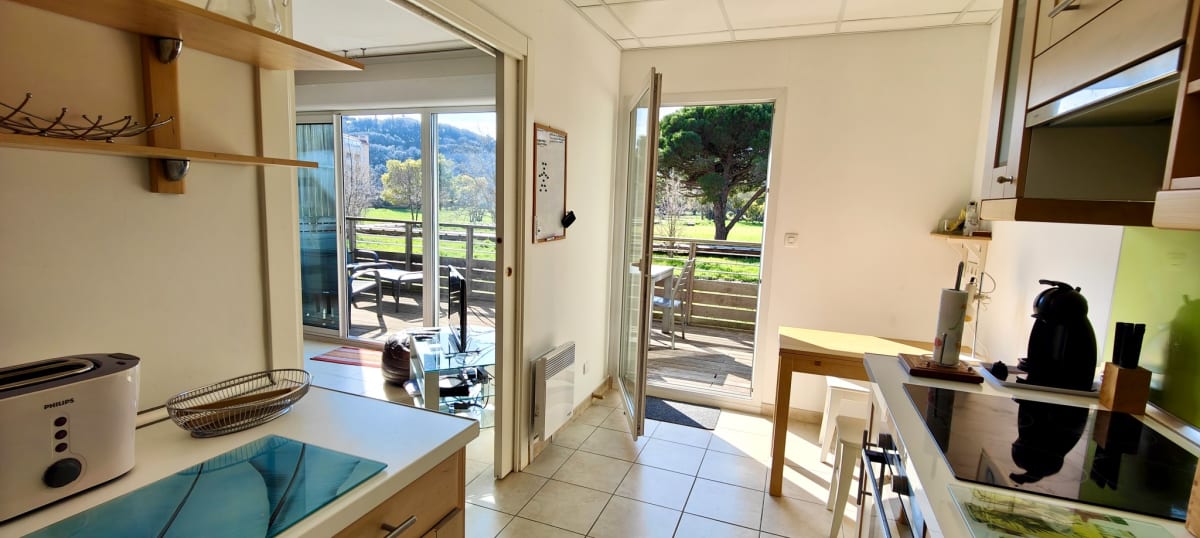  Appartement spacieux avec piscine 