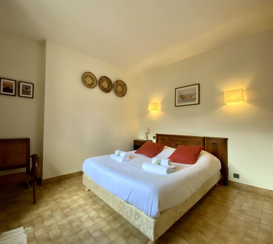 Maison Villa Isabelle- Vaste maison lumineuse avec cour ! 