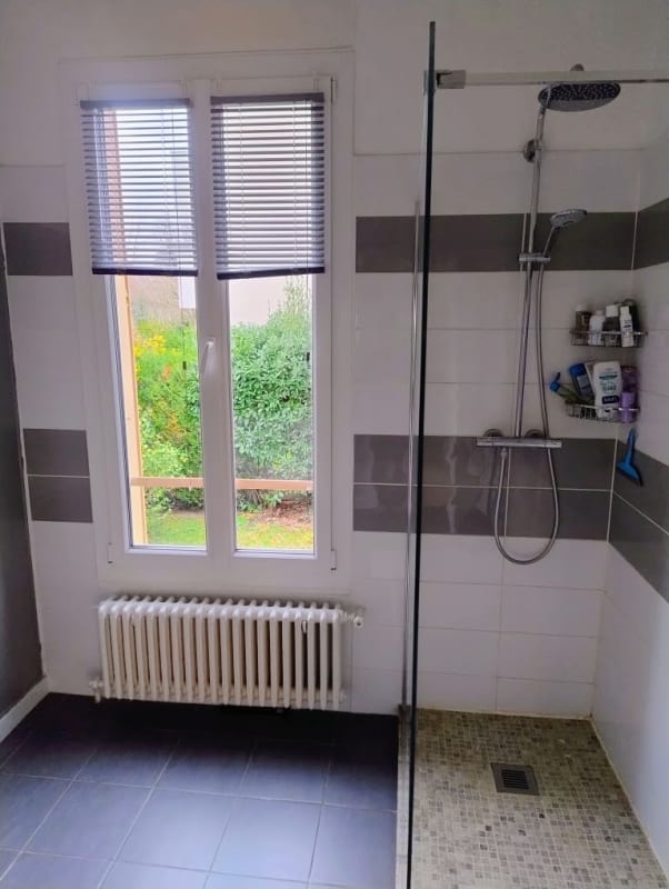 Immobilier  Villa lumineuse 100 m2 avec jardin  