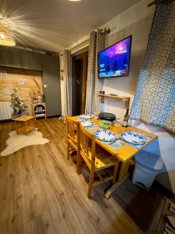 Appartement   Charmant appartement avec jardin et parking privé