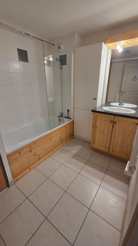 Immobilier Appartement ski-in/ski-out, terrasse et piscine  