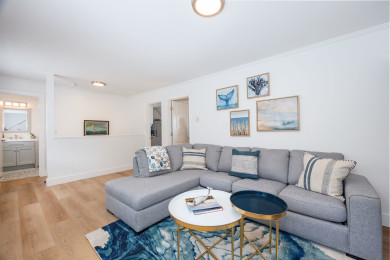 Kitchen, Main Bedroom, Bathroom & Living Room on Same Floor