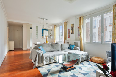 Espace salon avec canapé confortable