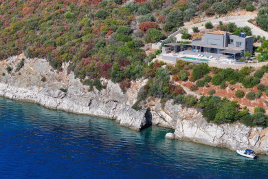 wunderfull villa Oneiro with private access to the sea