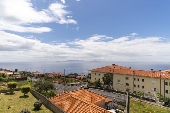 Caniço V, tranquilidade com vista mar.