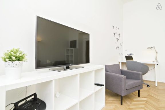 Dalia 3 BR, 2 BA 10 min walk from Old Town Square
