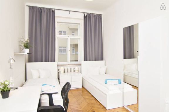 VINCENT- a 10 minute walk from Old Town Square