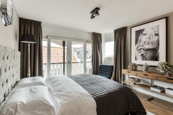 Volendam Old Bridge Residence  (room 1) 