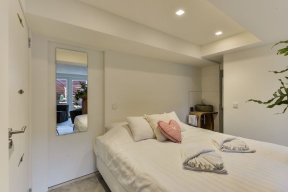 Luxury beach studio incl. parking spot 