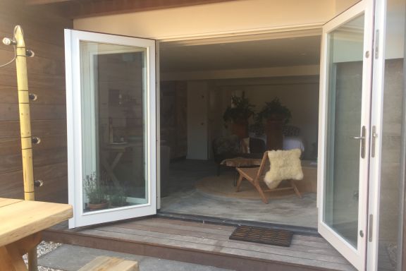 Luxury beach studio incl. parking spot 