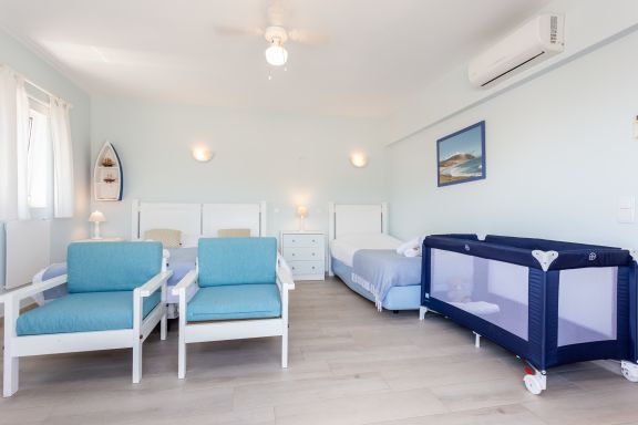Mariners (1) - Bright and stylish apartment - walk to the beach