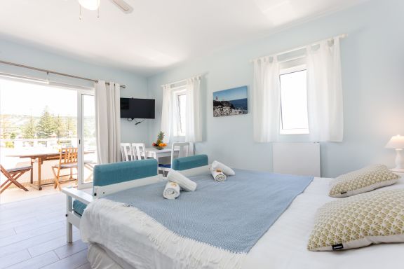 Mariners (1) - Bright and stylish apartment - walk to the beach