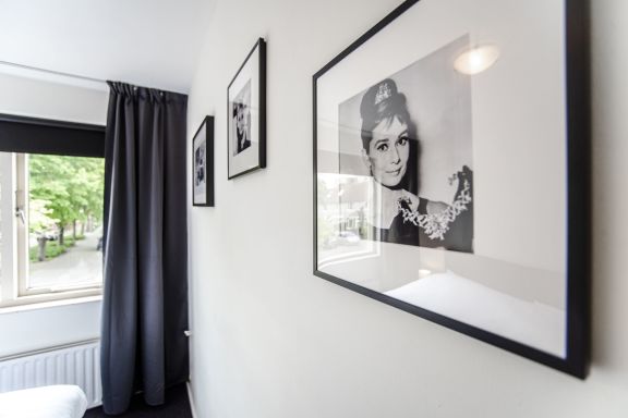 Zandvoort North Spacious 2 bedroom apartment with private, free parking