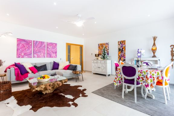 Art-inspired modern apartment near Lagos marina and beaches