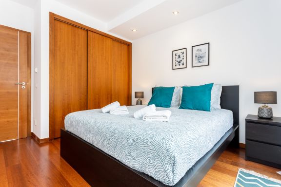Baia da Luz - ground floor apartment